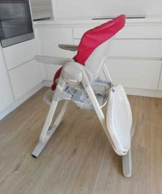 Trona Chicco Polly Magic roja