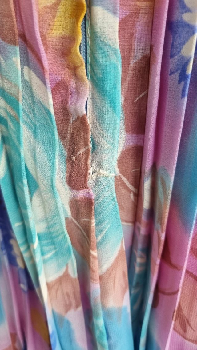 Falda plisada azul y rosa. Talla S. Pleated skirt.