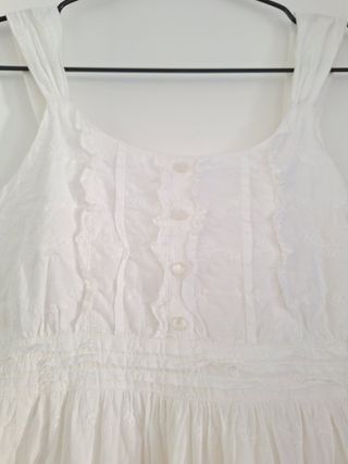 Vestido branco infantil bordado