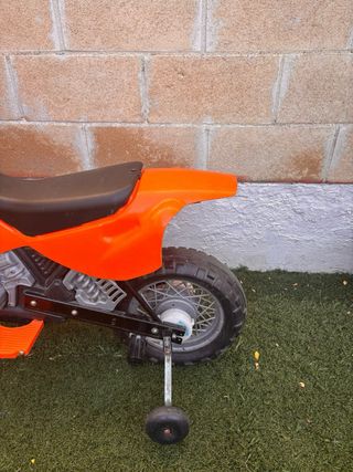 Moto infantil Feber con ruedines