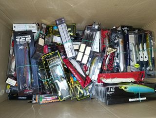 Lote cierre tienda de pesca deportiva