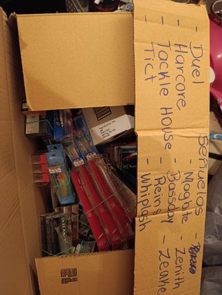 Lote cierre tienda de pesca deportiva