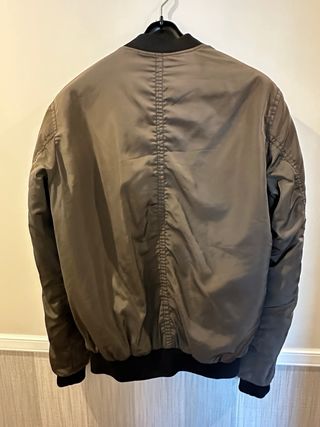 Cazadora bomber PullBear - Talla S