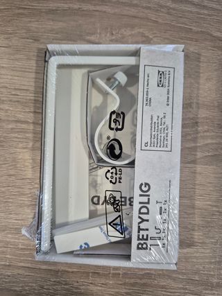 Soportes Ikea BETYDLIG blancos