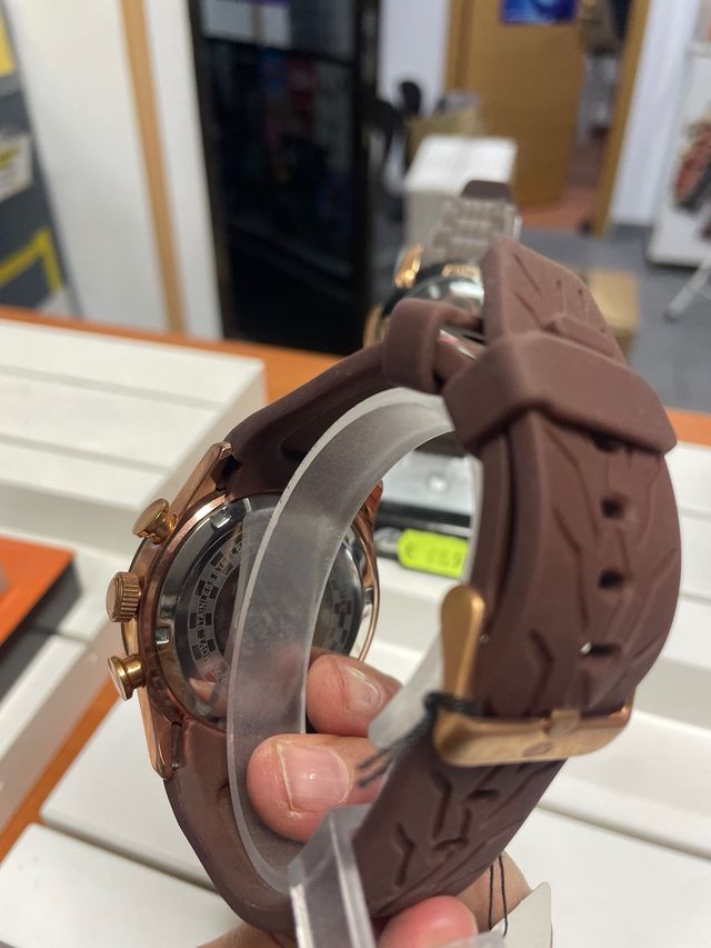 2 Relojes Marea cuarzo marrón