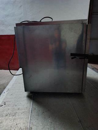 Espejo de cristal y mesa