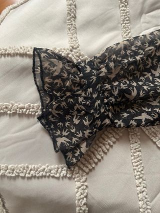 Blusa gasa estampada pájaros.