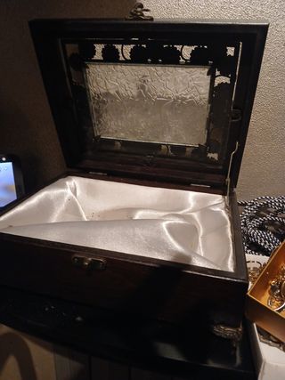 Scatola portaoggetti in legno