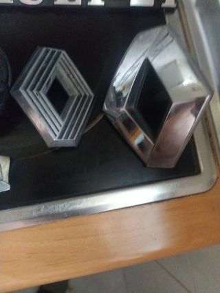 RENAULT 21 logos,bombilla,guardapolvos y tapón gas