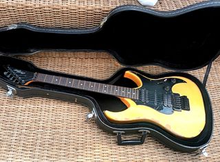 GUITARRA ELÉCTRICA HEARTFIELD TALON. JAPAN