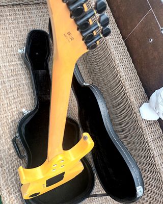 GUITARRA ELÉCTRICA HEARTFIELD TALON. JAPAN