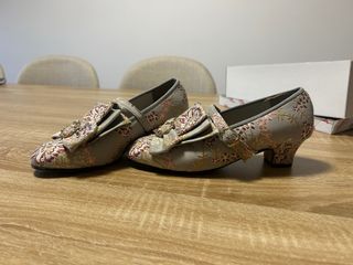 Zapatos de fallera 