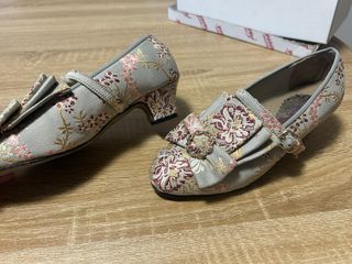 Zapatos de fallera 