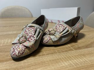 Zapatos de fallera 