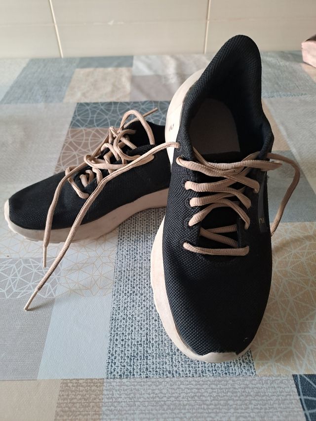 Zapatillas Deporte - Beige/Negras