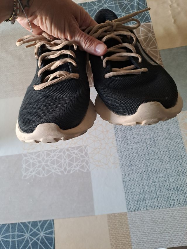 Zapatillas Deporte - Beige/Negras