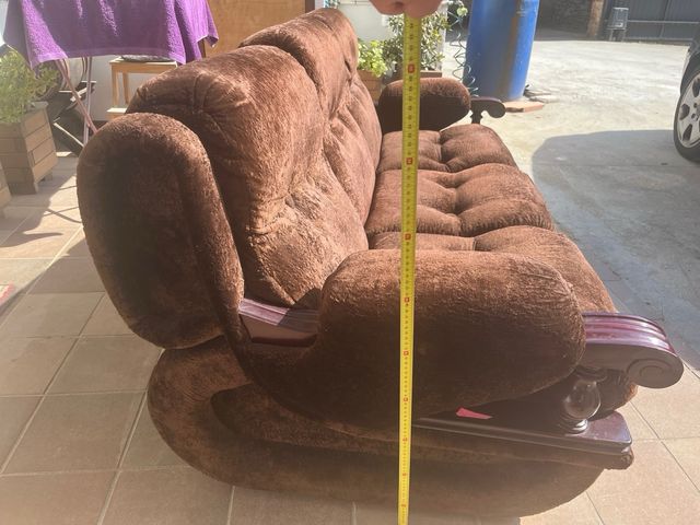 Divano in velluto marrone - legno di qualità