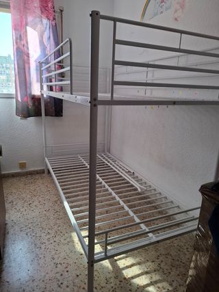 Litera blanca metalica - desmontada