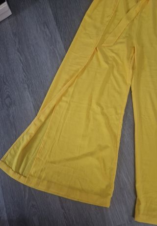 Mono amarillo. 