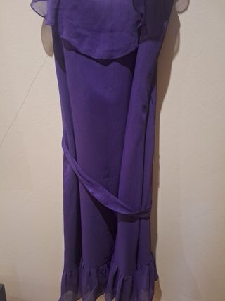 Vestido morado elegante