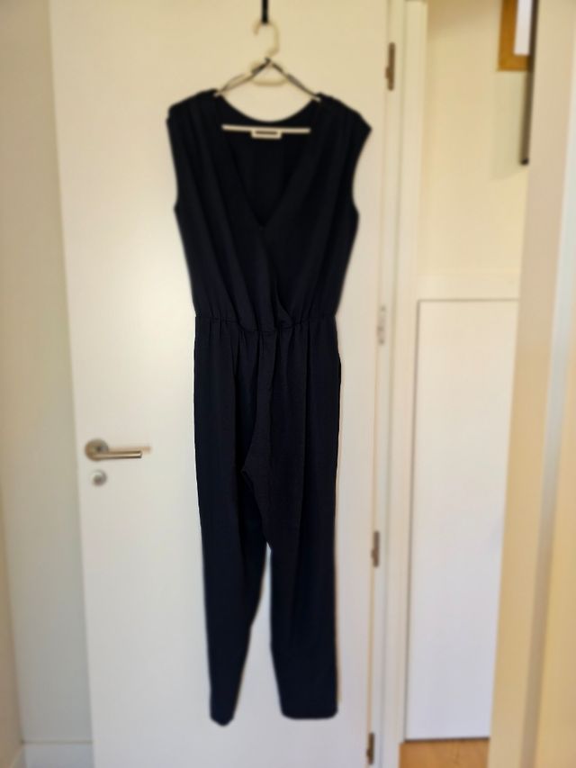 Mono Zara azul marino fluido