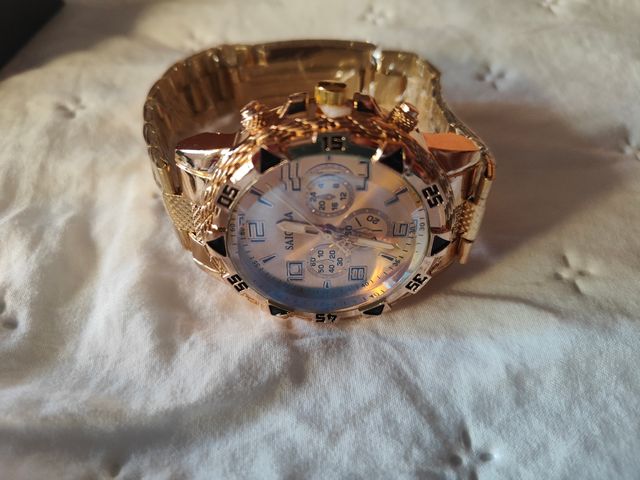 Reloj Elegante dorado