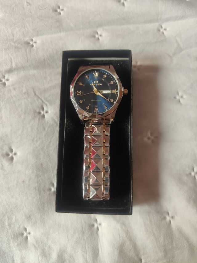 Reloj Elegante