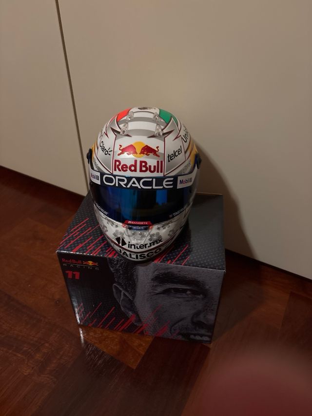 Casco Sergio Perez Red Bull Racing