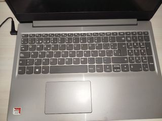 Portátil Lenovo seminuevo