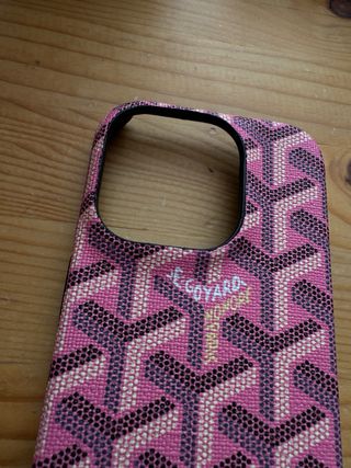 Funda iPhone 15 Pro Goyard rosa