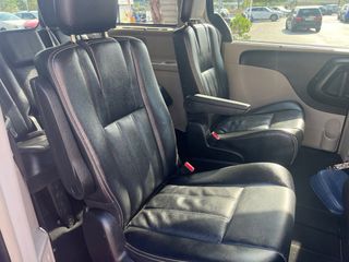 Lancia Voyager 2015