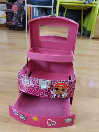 Muñecas LOL y accesorios