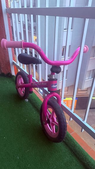 Bicicleta sin pedales Chicco Pink Arrow