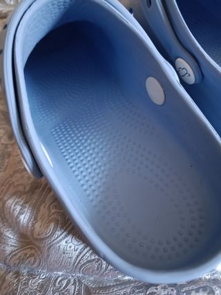 Zuecos Feliz Caminar azules, talla 36