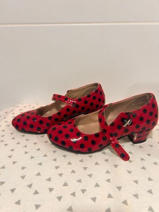 Zapatos niña lunares rojas - 30 
