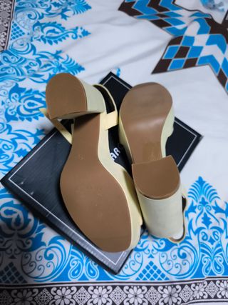 Sandalias  beige tacón grueso