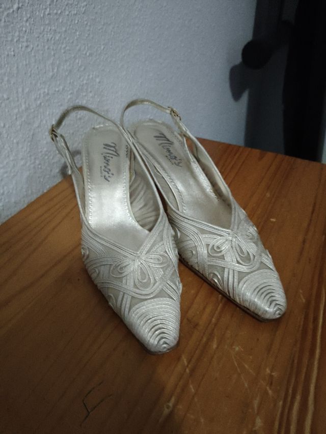 Tacones beige Mimo's