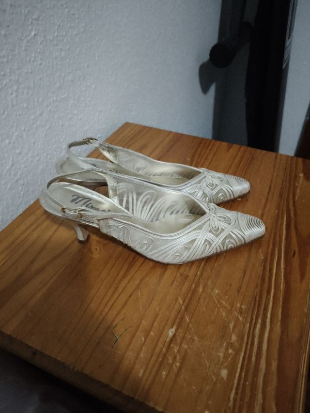 Tacones beige Mimo's