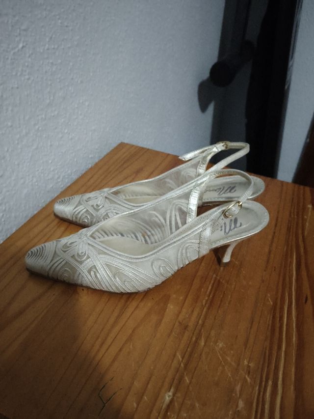 Tacones beige Mimo's