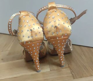 Zapatos de baile latino