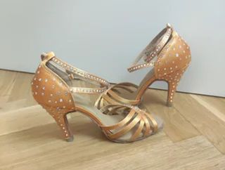 Zapatos de baile latino
