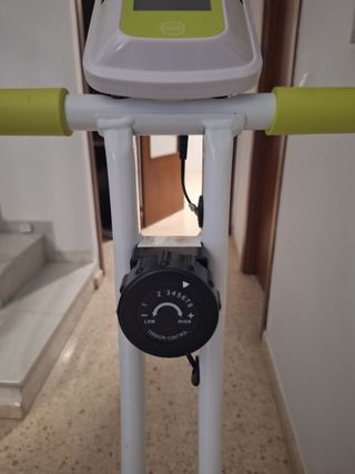 Bicicleta estática plegable