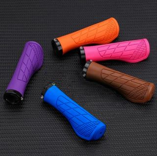 (NOVITÀ) 🔝 Manopole ergonomiche per bicicletta