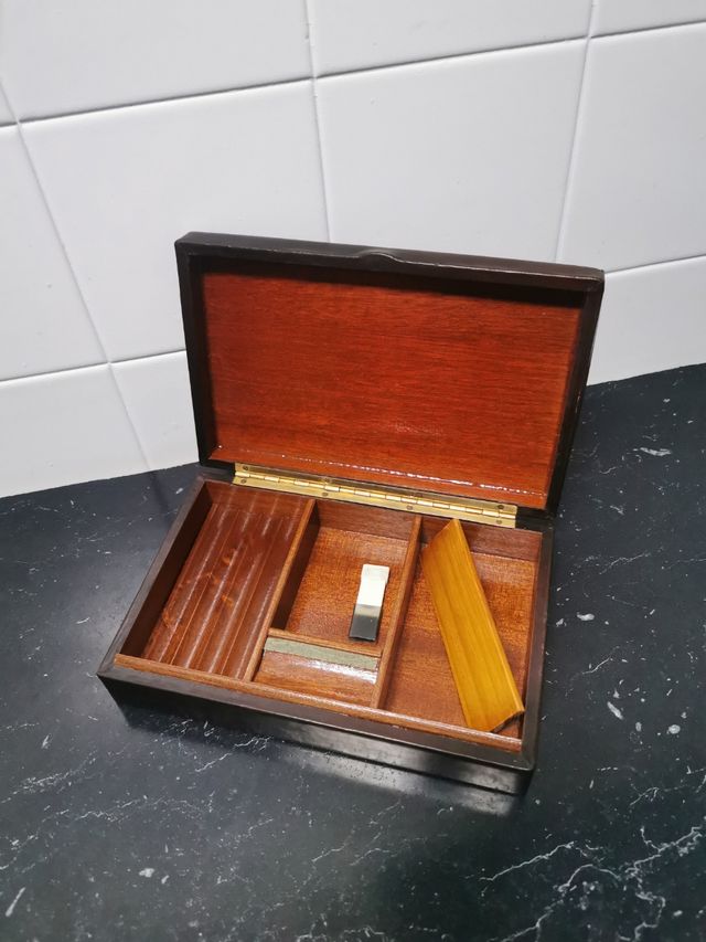 Caja puros piel vintage