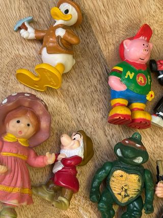 Lote 8 muñecos PVC Disney, etc.