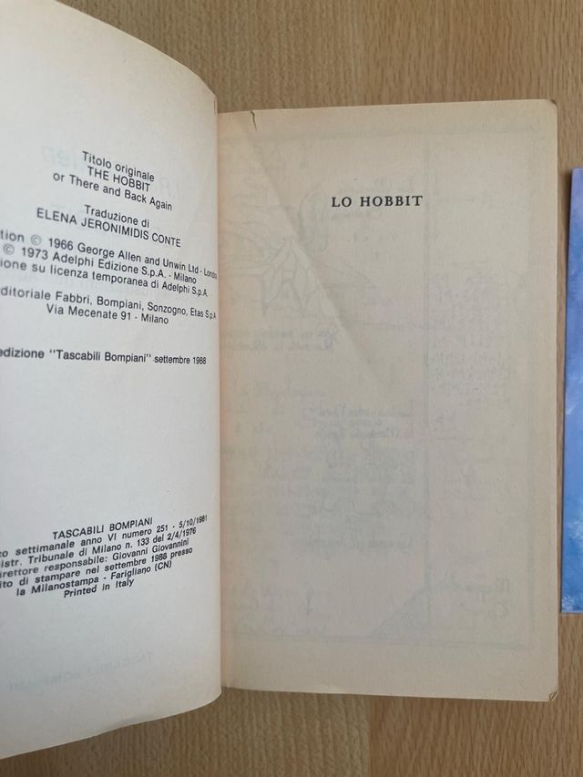 J.R.R. Tolkien lo hobbit tascabili bompiani 1988