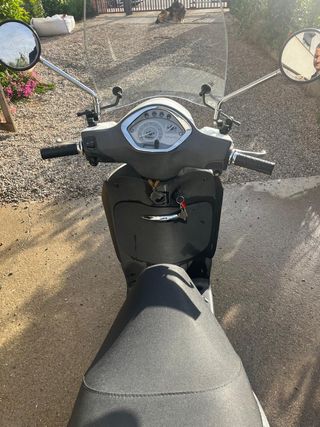 Piaggio Liberty 125 blanca