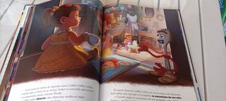 Gran libro de la película Toy Story 4