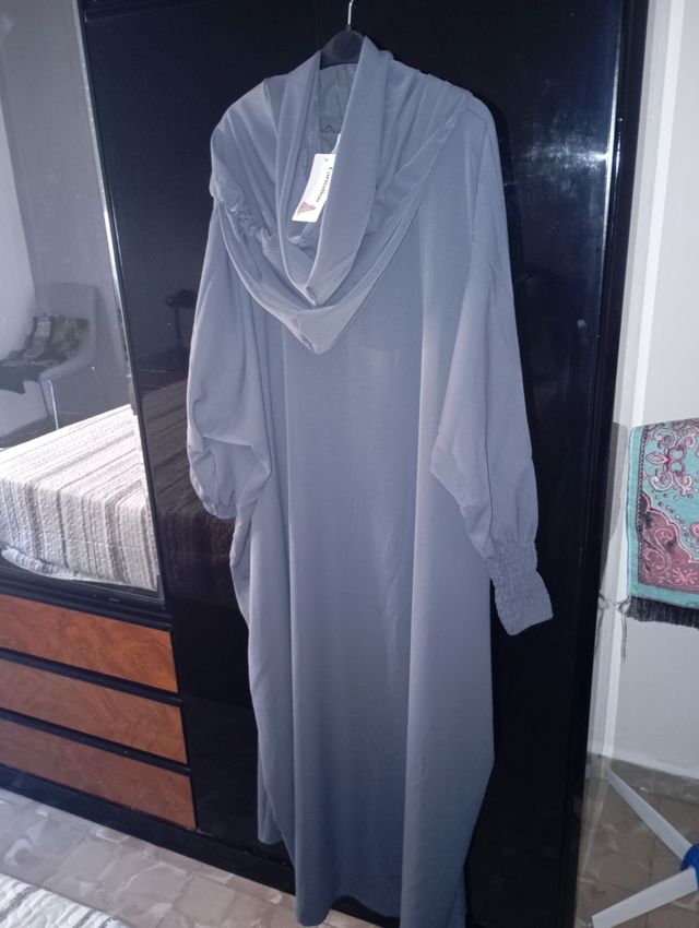 Vestido abaya gris
