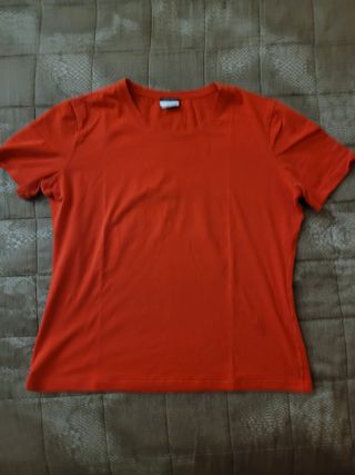 T-shirt rossa Caractère